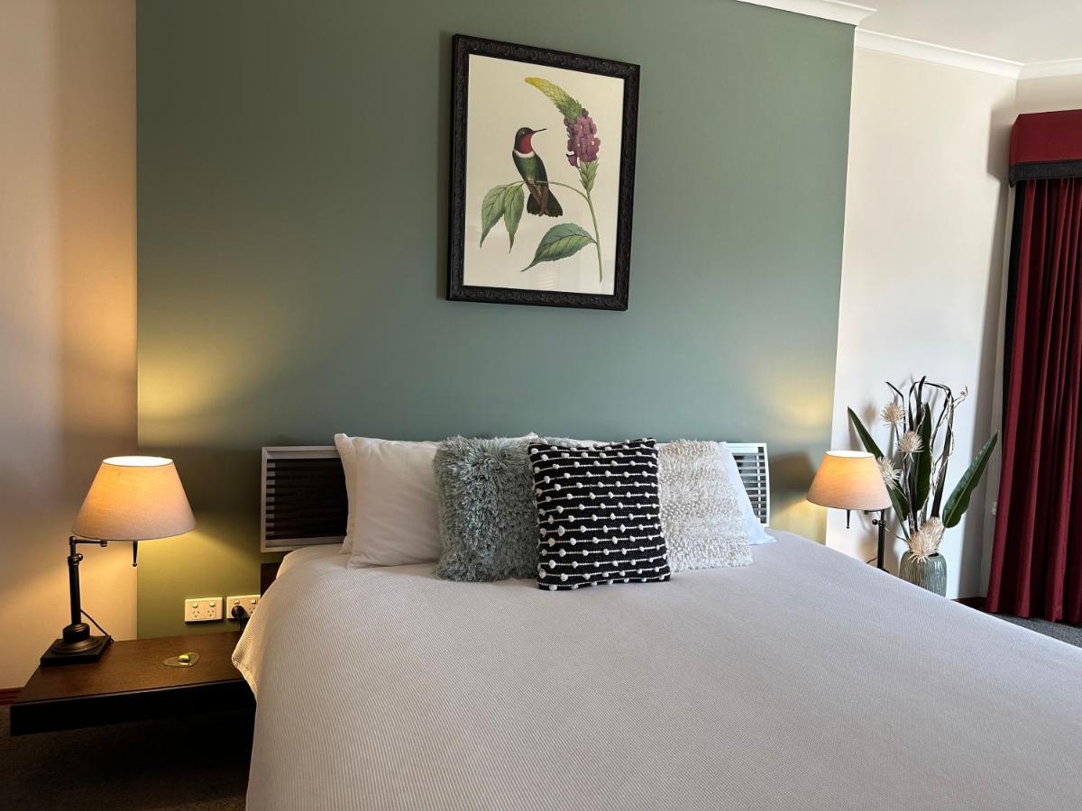 Wine And Roses Bed And Breakfast Adelaide Esterno foto