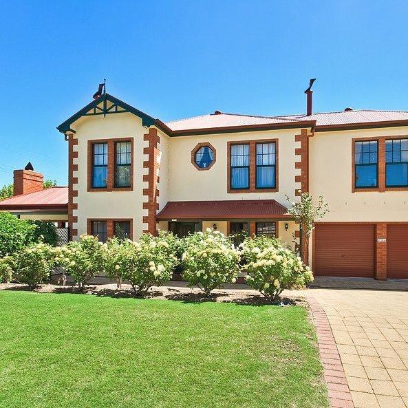 Wine And Roses Bed And Breakfast Adelaide Esterno foto