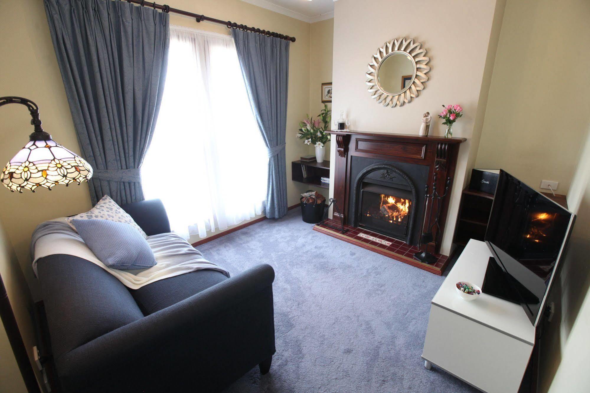 Wine And Roses Bed And Breakfast Adelaide Esterno foto